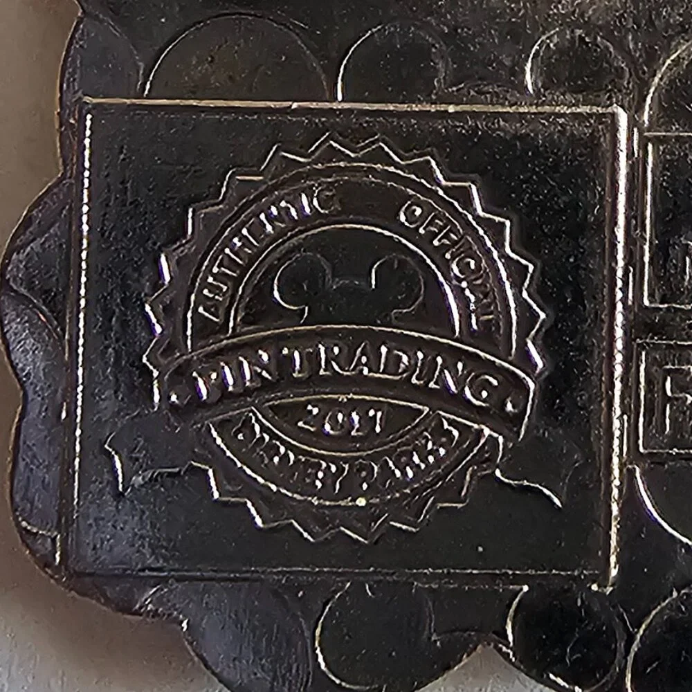 DISNEY Pin Trading ~ Disney Starter Set ~ Tinker Bell ~ 2017 - Picture 8 of 11